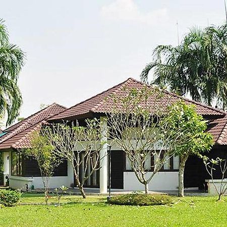 Pattaya Country Club & Resort Ban Pong (Chon Buri) Exterior foto